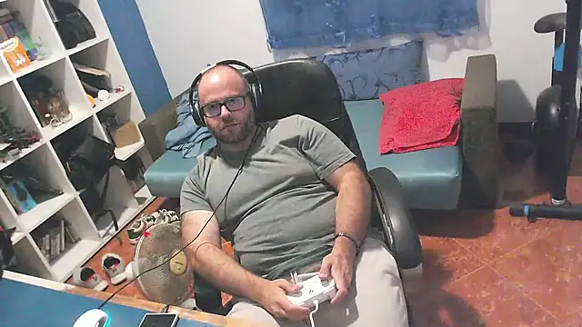 Snapshot of ravingr4d4 chatting on September 2025 08:33:02 PM ravingr4d4 online show from September 2025 08:33:02 PM