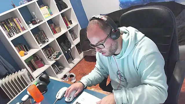 ravingr4d4 online show from November 2025 11:10:01 AM