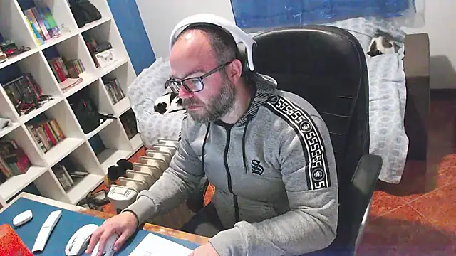 ravingr4d4 online show from January 2026 07:17:01 PM