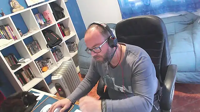 ravingr4d4 online show from February 2026 12:03:01 PM