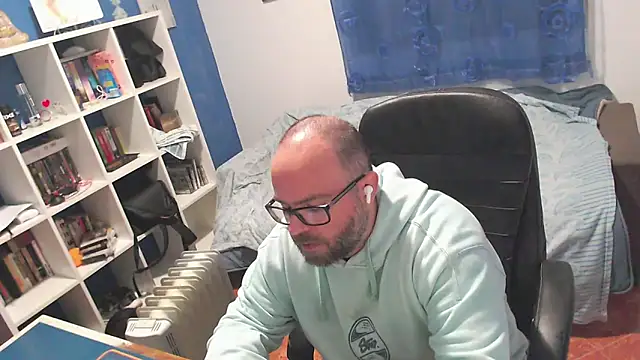 ravingr4d4 online show from March 2026 09:51:02 PM