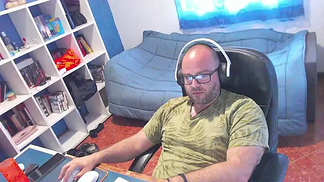 Snapshot of ravingr4d4 chatting on May 2026 09:17:01 AM ravingr4d4 online show from May 2026 09:17:01 AM