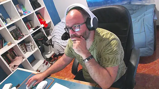 Snapshot of ravingr4d4 chatting on May 2026 07:58:01 AM ravingr4d4 online show from May 2026 07:58:01 AM