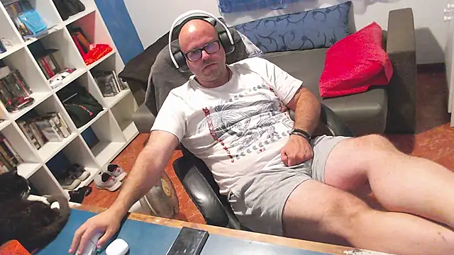 Snapshot of ravingr4d4 chatting on June 2026 10:45:02 PM ravingr4d4 online show from June 2026 10:45:02 PM