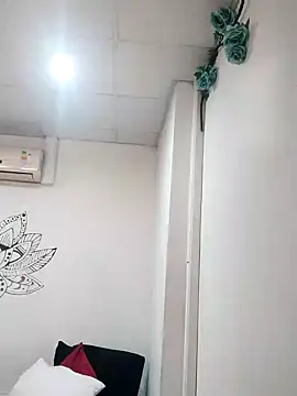 Snapshot of Daniela77771 chatting on December 2024 02:22:01 PM Daniela77771 online show from December 2024 02:22:01 PM