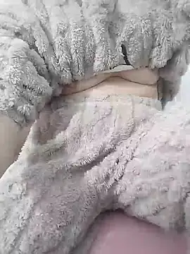 Snapshot of SweetGirl2k2 chatting on January 2025 09:57:02 AM SweetGirl2k2 online show from January 2025 09:57:02 AM