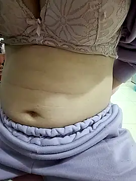 Snapshot of SweetGirl2k2 chatting on March 2025 02:47:01 AM SweetGirl2k2 online show from March 2025 02:47:01 AM