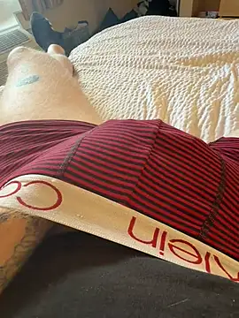 Tylerx9 online show from April 2026 11:58:01 PM