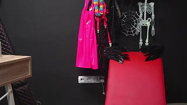 Snapshot of CelineConner chatting on October 2025 05:09:02 AM CelineConner online show from October 2025 05:09:02 AM