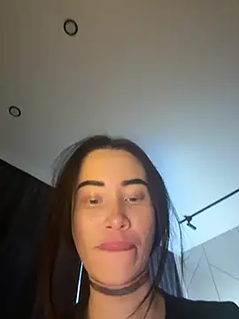 Snapshot of Yunasi chatting on December 2024 11:33:02 AM Yunasi online show from December 2024 11:33:02 AM