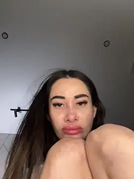 Snapshot of Yunasi chatting on March 2025 02:04:02 PM Yunasi online show from March 2025 02:04:02 PM