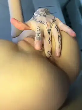 Snapshot of Yunasi chatting on March 2025 12:41:01 PM Yunasi online show from March 2025 12:41:01 PM