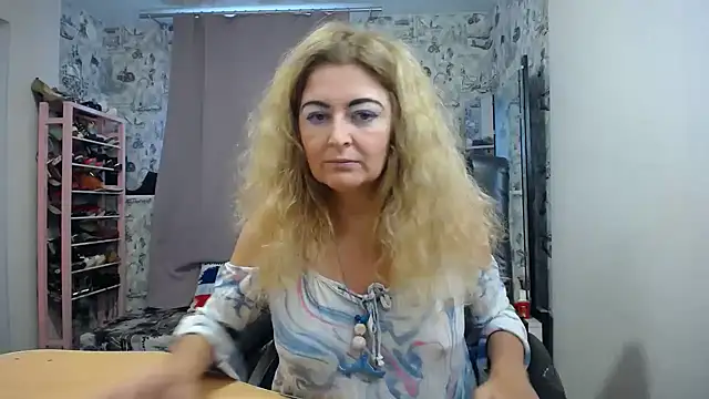 Helen1974 online show from October 2025 09:42:01 AM