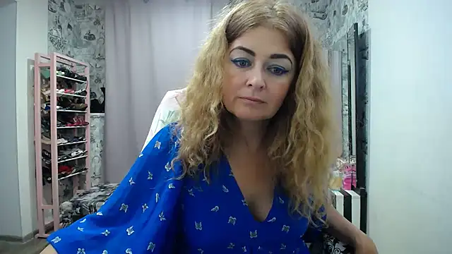 Snapshot of Helen1974 chatting on July 2026 09:39:02 PM Helen1974 online show from July 2026 09:39:02 PM
