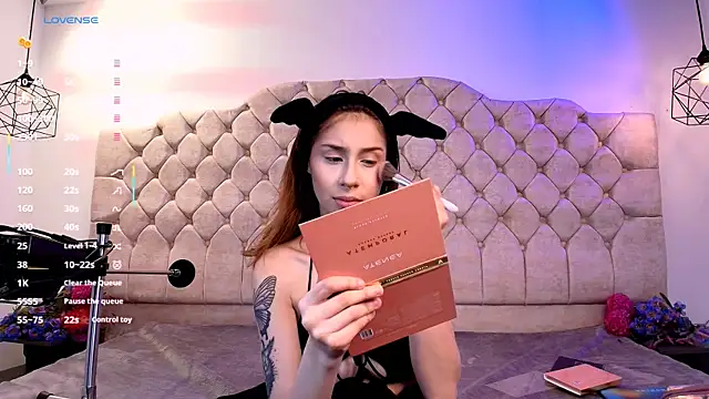 Snapshot of bellablack27 chatting on February 2025 01:15:02 PM bellablack27 online show from February 2025 01:15:02 PM