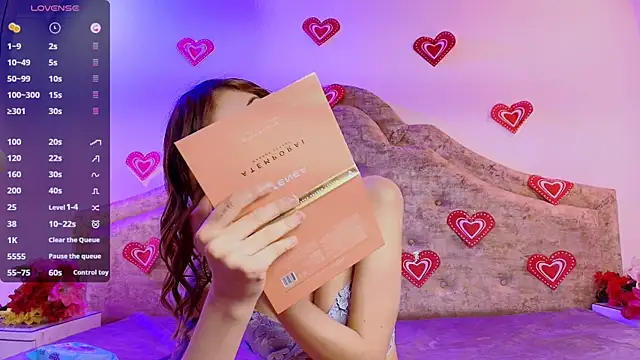 Snapshot of bellablack27 chatting on February 2025 01:49:02 PM bellablack27 online show from February 2025 01:49:02 PM