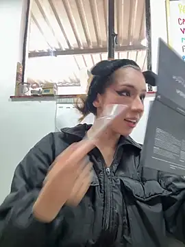 Snapshot of bellablack27 chatting on February 2025 01:28:01 PM bellablack27 online show from February 2025 01:28:01 PM