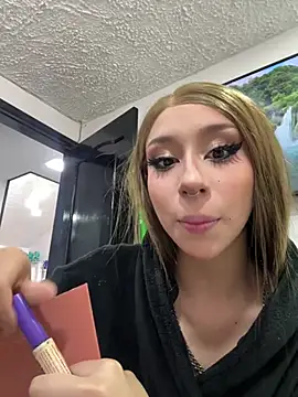 Snapshot of bellablack27 chatting on March 2025 02:10:01 PM bellablack27 online show from March 2025 02:10:01 PM