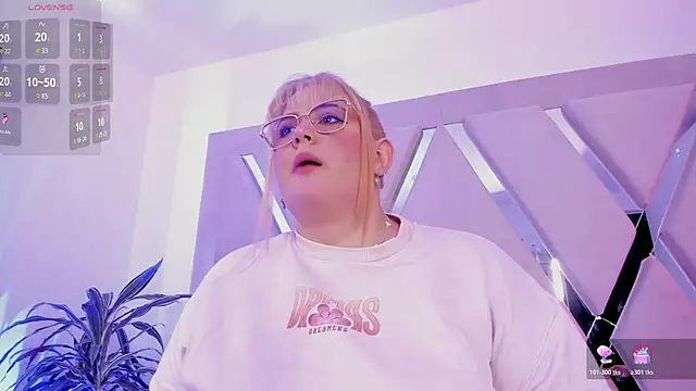 sophiarossee  online show from February 2026 01:29:02 PM