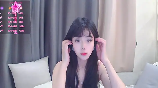 Snapshot of Duludulu_007 chatting on February 2025 05:37:01 AM Duludulu 007 online show from February 2025 05:37:01 AM