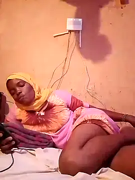 Snapshot of cute_naimah chatting on November 2025 09:15:02 PM cute naimah online show from November 2025 09:15:02 PM