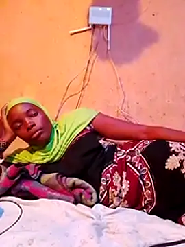 Snapshot of cute_naimah chatting on November 2025 09:25:02 PM cute naimah online show from November 2025 09:25:02 PM