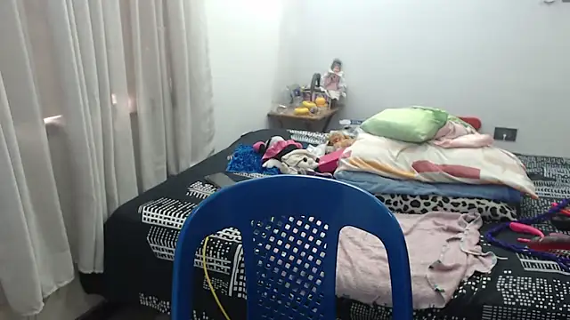 Anny Smith69 online show from November 2025 05:35:02 PM