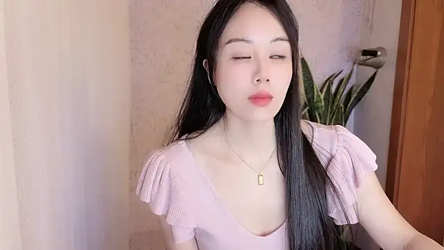 XIAOYU-a online show from October 2025 02:06:02 PM