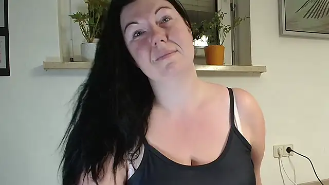 Snapshot of p6w_official chatting on September 2025 03:32:01 AM p6w official online show from September 2025 03:32:01 AM