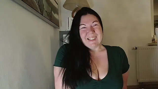 Snapshot of p6w_official chatting on November 2025 04:33:02 AM p6w official online show from November 2025 04:33:02 AM