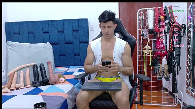 JoseRumbero26 online show from February 2026 03:15:01 AM