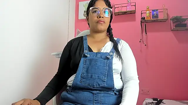 Snapshot of Tita_dirty chatting on February 2025 02:01:01 AM Tita dirty online show from February 2025 02:01:01 AM