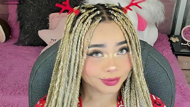 Snapshot of conny__curly chatting on December 2025 01:27:01 PM conny curly online show from December 2025 01:27:01 PM