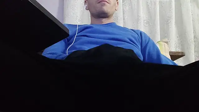 Snapshot of _Hocthus_ chatting on January 2025 10:15:02 PM Hocthus online show from January 2025 10:15:02 PM