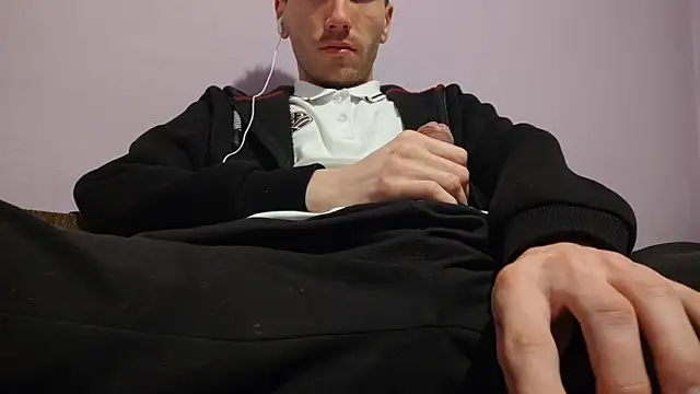 Snapshot of _Hocthus_ chatting on February 2025 05:55:02 PM Hocthus online show from February 2025 05:55:02 PM