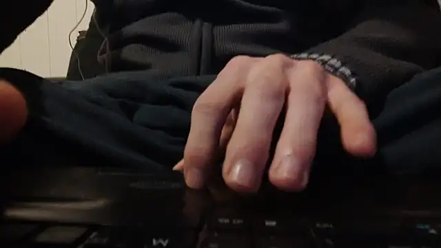 Snapshot of _Hocthus_ chatting on February 2025 05:26:02 PM Hocthus online show from February 2025 05:26:02 PM