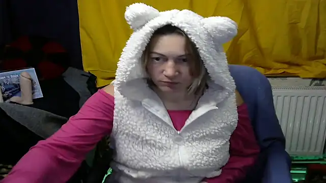 wLESLYMOSw online show from December 2024 08:43:02 PM