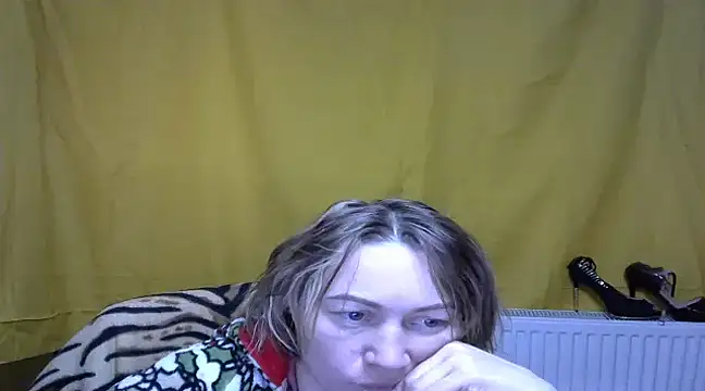 wLESLYMOSw online show from January 2025 12:47:02 PM