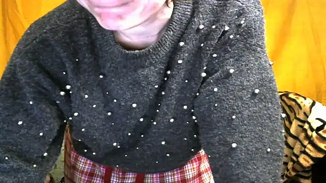 wLESLYMOSw online show from February 2025 06:13:02 PM