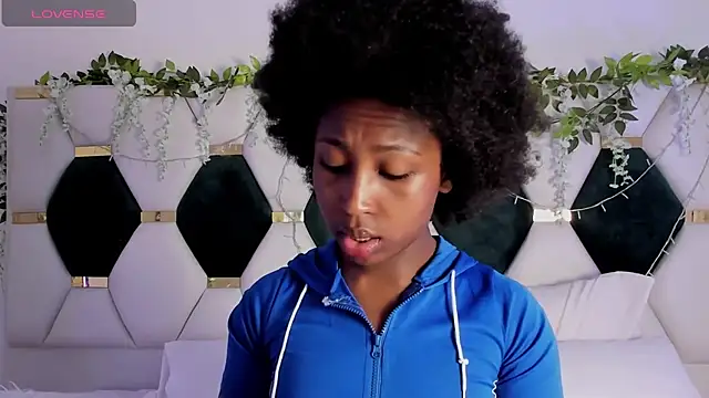 EmmaSanzz  online show from January 2025 11:33:02 AM