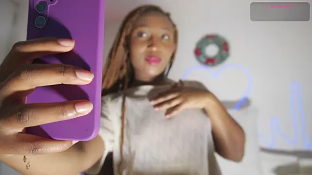 EmmaSanzz  online show from December 2025 12:10:01 PM