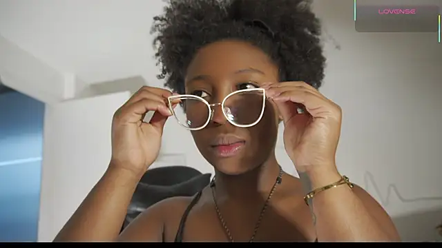 EmmaSanzz  online show from January 2026 11:34:01 AM