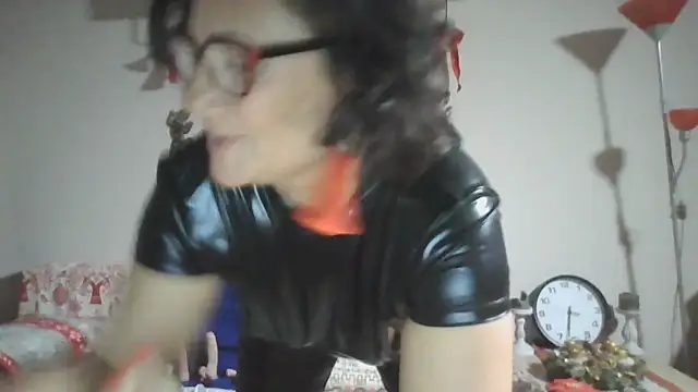 LadyLizi online show from December 2024 05:33:01 PM