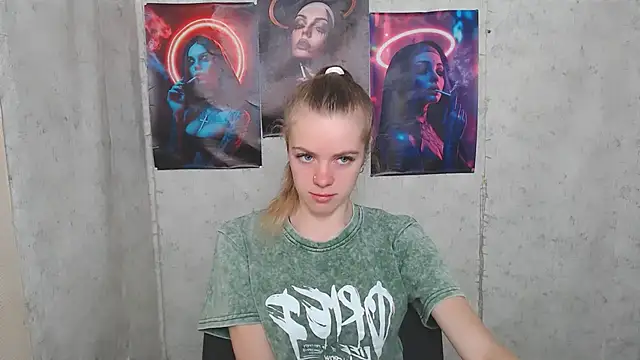 AliceFlirtt  online show from September 2025 08:25:01 AM