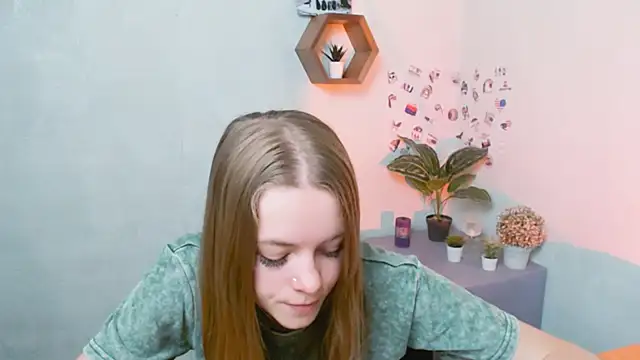 AliceFlirtt  online show from September 2025 08:49:01 AM