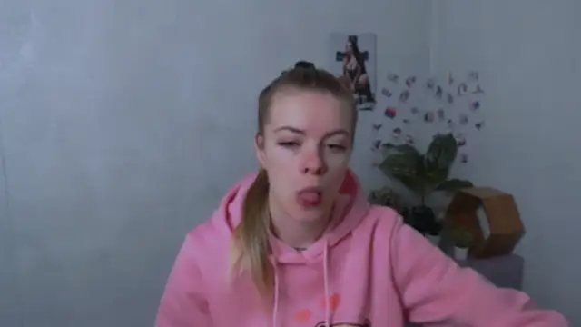 AliceFlirtt  online show from December 2025 08:30:01 AM