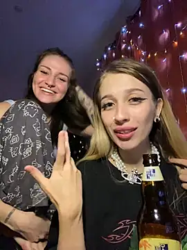 Dooubletroublee online show from February 2025 01:30:02 AM