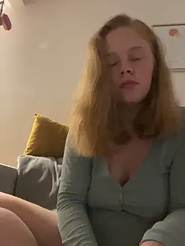 Snapshot of daddyscumprincess chatting on October 2025 01:28:01 AM daddyscumprincess online show from October 2025 01:28:01 AM