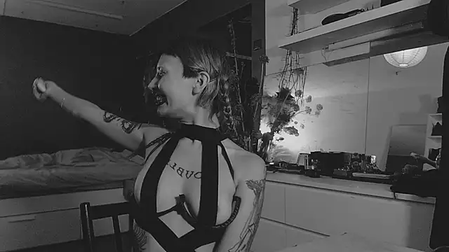 Snapshot of god_x_girl chatting on December 2024 07:26:02 PM god x girl online show from December 2024 07:26:02 PM