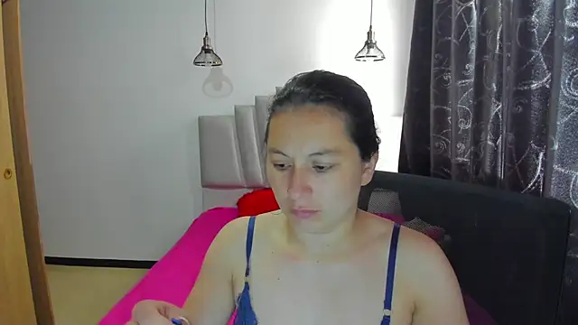 Snapshot of samantha__wilson chatting on October 2025 01:56:01 PM samantha wilson online show from October 2025 01:56:01 PM